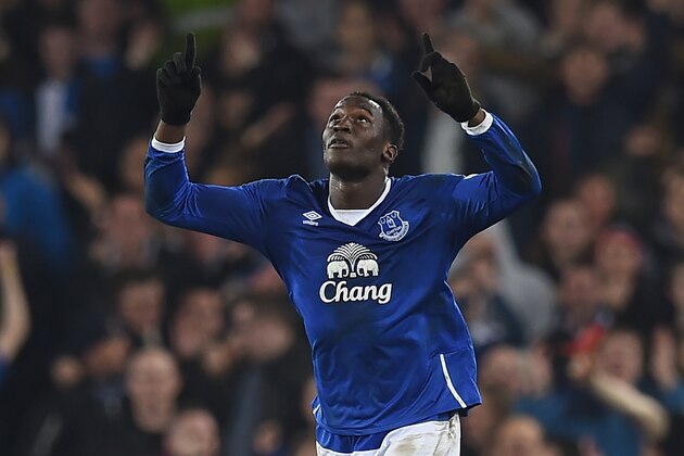 Everton's Belgian striker Romelu Lukaku celebrates after scoring their second goal during the English FA cup quarter-final football match between Everton and Chelsea at Goodison Park in Liverpool, north west England on March 12, 2016. / AFP / Paul ELLIS / RESTRICTED TO EDITORIAL USE. No use with unauthorized audio, video, data, fixture lists, club/league logos or 'live' services. Online in-match use limited to 75 images, no video emulation. No use in betting, games or single club/league/player publications.  /         (Photo credit should read PAUL ELLIS/AFP/Getty Images)
