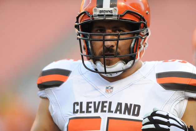 Aug 13, 2015; Cleveland, OH, USA; Cleveland Browns center Alex Mack (55) in a preseason NFL football game at FirstEnergy Stadium. Mandatory Credit: Ken Blaze-USA TODAY Sports