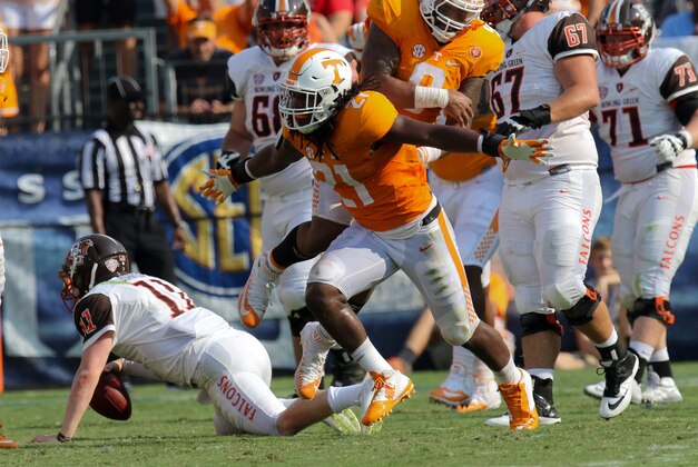 Sep 5, 2015; Nashville, TN, USA; Tennessee Volunteers linebacker Jalen Reeves-Maybin (21) reacts after sacking Bowling Green Falcons quarterback Matt Johnson (11) during the second quarter against the Bowling Green Falcons at Nissan Stadium. Mandatory Credit: Randy Sartin-USA TODAY Sports