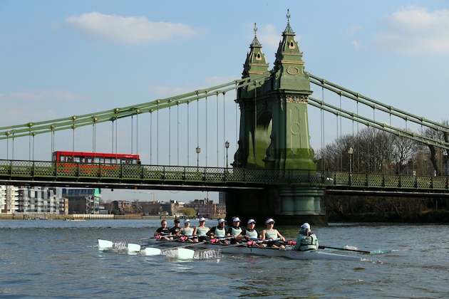 LONDON, ENGLAND - MARCH 22:  Cambridge's Womens crew row on a training outting during Tideway Week leading up to the 2016 Cancer Research UK Boat Races on March 22, 2016 in London, England. The Mens and Womens University Boat Races will take place on 27th March 2016 on The River Thames between Putney and Mortlake.  (Photo by Richard Heathcote/Getty Images)