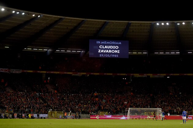 BRUSSELS, BELGIUM - NOVEMBER 13: Commemoration of the 39 football fans who died in the Heysel stadium at the 1985 European Cup final between Liverpool and Juventu during the intermational friendly match between Belgium and Italy at King Baudouin Stadium on November 13, 2015 in Brussels, Belgium.  (Photo by Claudio Villa/Getty Images)