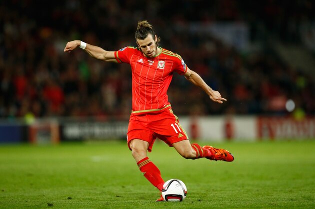 CARDIFF, WALES - OCTOBER 13:  Wales player Gareth Bale in action during the UEFA EURO 2016 Group B Qualifier between Wales and Andorra at Cardiff City stadium on October 13, 2015 in Cardiff, United Kingdom.  (Photo by Stu Forster/Getty Images)
