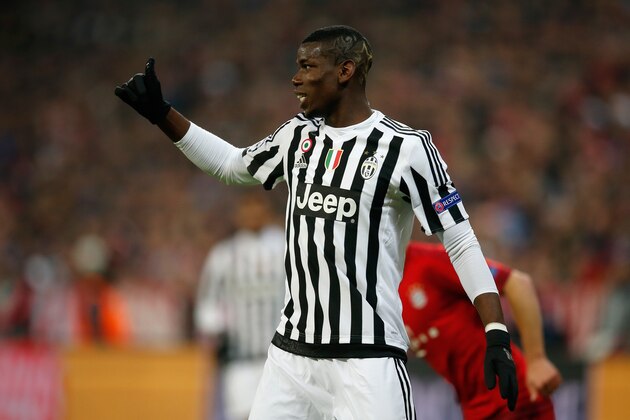 MUNICH, GERMANY - MARCH 16:  Paul Pogba of Juventus Turin gestures the UEFA Champions League round of 16 second leg match between FC Bayern Muenchen and Juventus Turin at Allianz Arena on March 16, 2016 in Munich, Germany.  (Photo by Boris Streubel/Getty Images)