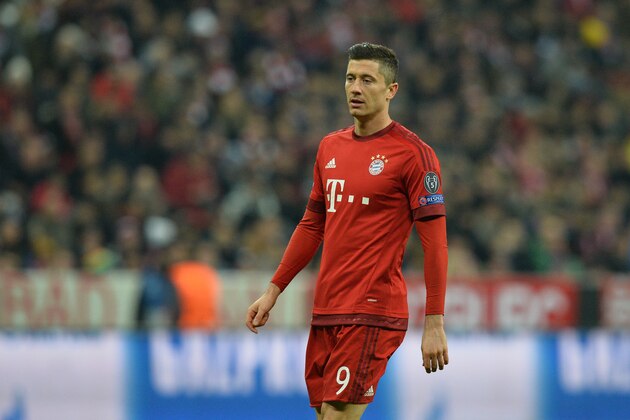 Bayern's Robert Lewandowski during the Champions League round of 16 second leg soccer match between FC Bayern Munich and Juventus Turin in Munich, southern Germany, Wednesday, March 16, 2016. (AP Photo/Kerstin Joensson)