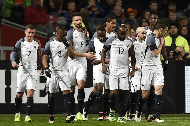 France's forward Olivier Giroud (3d L) celebrates with teammates after scoring a goal   during the friendly football match between the Netherlands and France at the Amsterdam ArenA, on March 25, 2016, in Amsterdam. AFP PHOTO / JOHN THYS / AFP / JOHN THYS        (Photo credit should read JOHN THYS/AFP/Getty Images)
