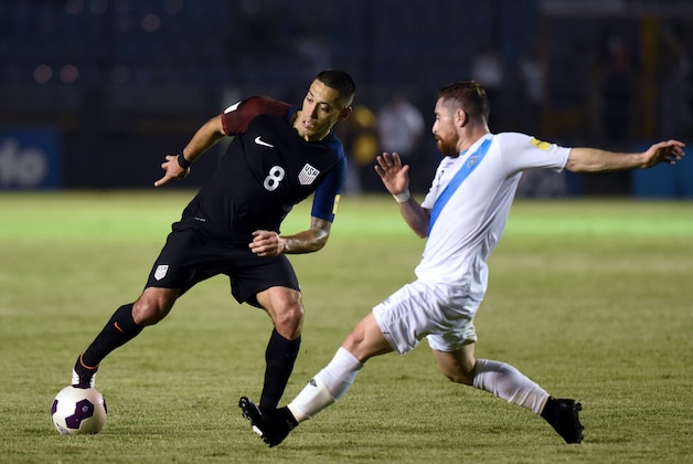 USA's Clint Dempsey (L) and Guatamala's Jean Marquez vie for the ball during their Russia 2018 FIFA World Cup Concacaf Qualifiers' football match, in Guatemala City, on March 25, 2016.   AFP PHOTO / JOHAN ORDONEZ / AFP / JOHAN ORDONEZ        (Photo credit should read JOHAN ORDONEZ/AFP/Getty Images)