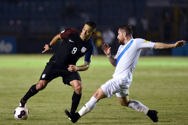 USA's Clint Dempsey (L) and Guatamala's Jean Marquez vie for the ball during their Russia 2018 FIFA World Cup Concacaf Qualifiers' football match, in Guatemala City, on March 25, 2016.   AFP PHOTO / JOHAN ORDONEZ / AFP / JOHAN ORDONEZ        (Photo credit should read JOHAN ORDONEZ/AFP/Getty Images)