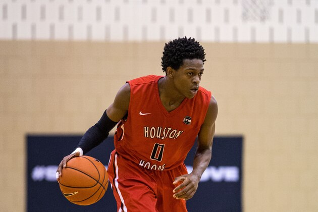 MAPLE GROVE, MN- MAY 23: De'Aaron Fox #0 from Houston Hoops and Cypress Lakes High School during Session Four of the Nike EYBL on May 23, 2015 at Maple Grove Community Gym in Maple Grove, Minnesota. (Photo by Brace Hemmelgarn/Getty Images)
