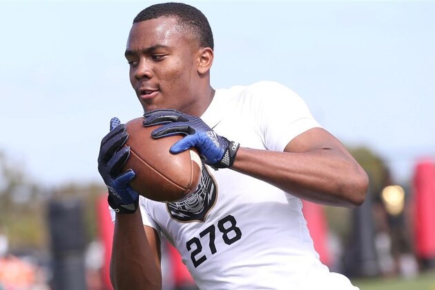 IMG Academy 4-star wide receiver Jhamon Ausbon decommitted from Baylor on Tuesday. He has 13 offers and is expected to be a primary target for multiple schools this spring.