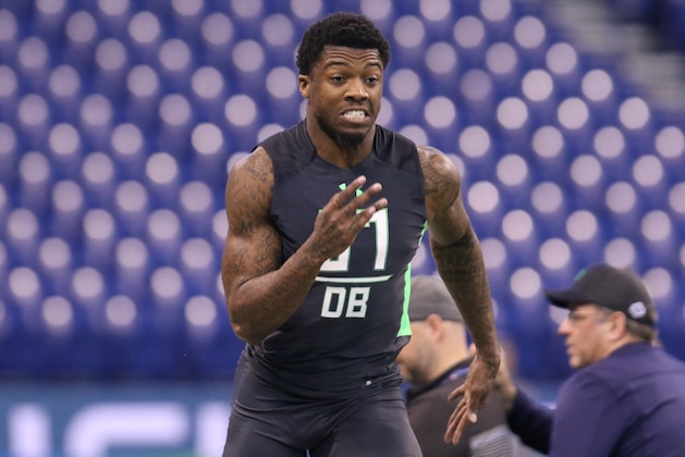 LSU defensive back Jalen Mills runs the 40 yard dash at the NFL football scouting combine Monday, Feb. 29, 2016, in Indianapolis. (AP Photo/Gregory Payan)