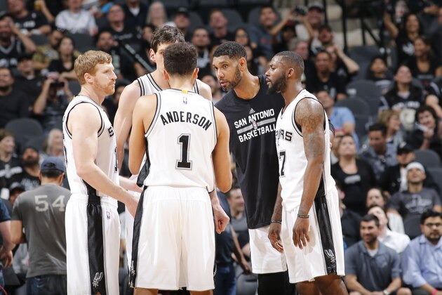 SAN ANTONIO, TX  - MARCH 30: The San Antonio Spurs huddle during the game against the New Orleans Pelicans on March 30, 2016 at AT&T Center in San Antonio, Texas. NOTE TO USER: User expressly acknowledges and agrees that, by downloading and or using this Photograph, user is consenting to the terms and conditions of the Getty Images License Agreement. Mandatory Copyright Notice: Copyright 2016 NBAE (Photo by Chris Covatta/NBAE via Getty Images)