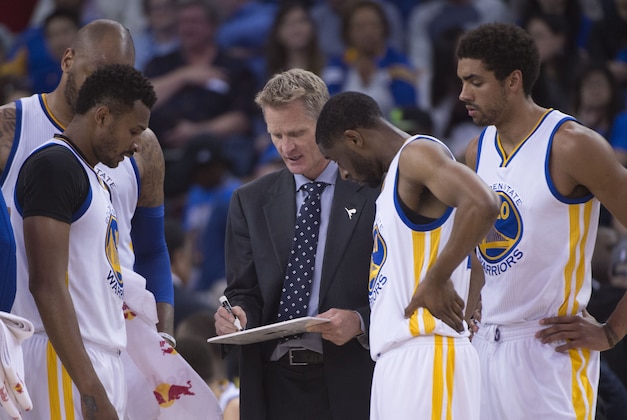 March 27, 2016; Oakland, CA, USA; Golden State Warriors head coach Steve Kerr instructs his team against the Philadelphia 76ers during the fourth quarter at Oracle Arena. The Warriors defeated the 76ers 117-105. Mandatory Credit: Kyle Terada-USA TODAY Sports