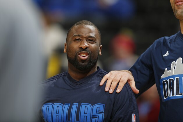 Dallas Mavericks guard Raymond Felton (2) in the first half of an NBA basketball game Monday, March 28, 2016, in Denver. (AP Photo/David Zalubowski)