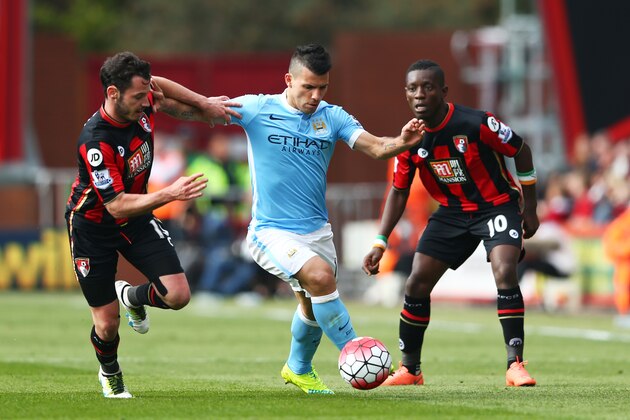 BOURNEMOUTH, ENGLAND - APRIL 02:  Sergio Aguero (C) of Manchester City competes for the ball against Adam Smith (L) and Max Gradel (R) of Bournemouth  during the Barclays Premier League match between A.F.C. Bournemouth and Manchester City at Vitality Stadium on April 2, 2016 in Bournemouth, England.  (Photo by Michael Steele/Getty Images)