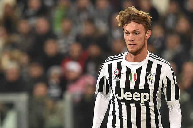 TURIN, ITALY - MARCH 11:  Daniele Rugani of Juventus FC in action during the Serie A match between Juventus FC and US Sassuolo Calcio at Juventus Arena on March 11, 2016 in Turin, Italy.  (Photo by Valerio Pennicino/Getty Images)