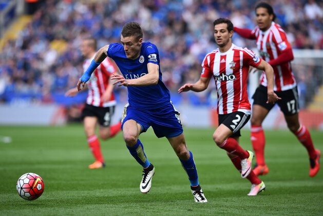Leicester City's English striker Jamie Vardy controls the ball during the English Premier League football match between Leicester City and Southampton at King Power Stadium in Leicester, central England on April 3, 2016. / AFP / BEN STANSALL / RESTRICTED TO EDITORIAL USE. No use with unauthorized audio, video, data, fixture lists, club/league logos or 'live' services. Online in-match use limited to 75 images, no video emulation. No use in betting, games or single club/league/player publications.  /         (Photo credit should read BEN STANSALL/AFP/Getty Images)
