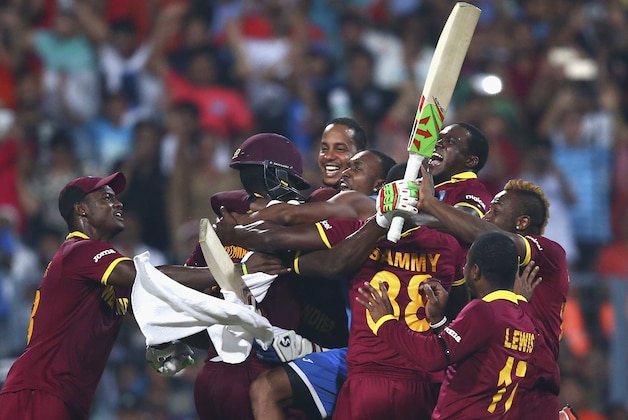 KOLKATA, WEST BENGAL - APRIL 03:  West Indies celebrate victory after Carlos Brathwaite of the West Indies hit the winning runs during the ICC World Twenty20 India 2016 Final match between England and West Indies at Eden Gardens on April 3, 2016 in Kolkata, India.  (Photo by Ryan Pierse/Getty Images)