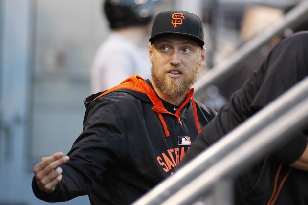 PITTSBURGH, PA - AUGUST 20:  Hunter Pence #8 of the San Francisco Giants looks on during the game against the Pittsburgh Pirates at PNC Park on August 20, 2015 in Pittsburgh, Pennsylvania.  (Photo by Justin K. Aller/Getty Images)