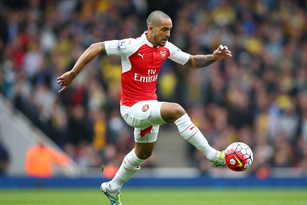 LONDON, ENGLAND - APRIL 02: Theo Walcott of Arsenal in action during the Barclays Premier League match between Arsenal and Watford at Emirates Stadium on April 2, 2016 in London, England.  (Photo by Ian Walton/Getty Images)