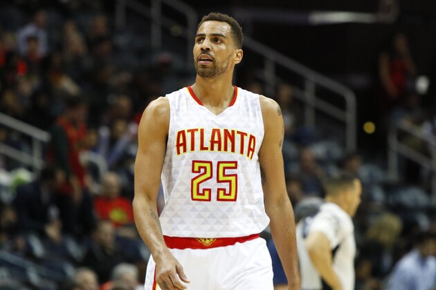 Atlanta Hawks forward Thabo Sefolosha (25) against the Milwaukee Bucks in the first half of an NBA basketball game, Saturday, Feb. 20, 2016, in Atlanta. (AP Photo/Brett Davis)