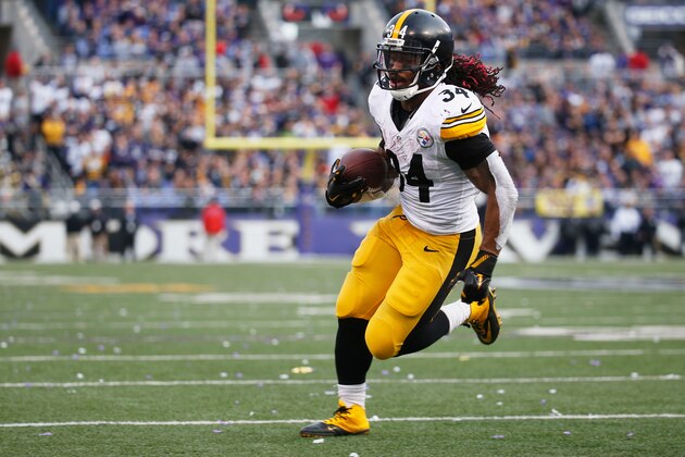 BALTIMORE, MD - DECEMBER 27: DeAngelo Williams #34 of the Pittsburgh Steelers rushes into the endzone for a touchdown during the fourth quater against the Baltimore Ravens at M&T Bank Stadium on December 27, 2015 in Baltimore, Maryland. (Photo by Rob Carr/Getty Images) BALTIMORE, MD - DECEMBER 27: DeAngelo Williams #34 of the Pittsburgh Steelers rushes into the endzone for a touchdown during the fourth quater against the Baltimore Ravens at M&T Bank Stadium on December 27, 2015 in Baltimore, Maryland. (Photo by Rob Carr/Getty Images)