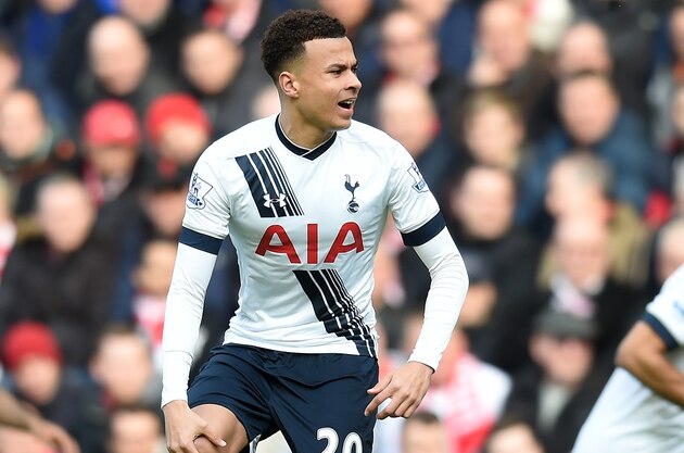 LIVERPOOL, ENGLAND - APRIL 02: Dele Alli of Tottenham Hotspur in action during the Barclays Premier League match between Liverpool and Tottenham Hotspur at Anfield on April 2, 2016 in Liverpool, England.  (Photo by Michael Regan/Getty Images)