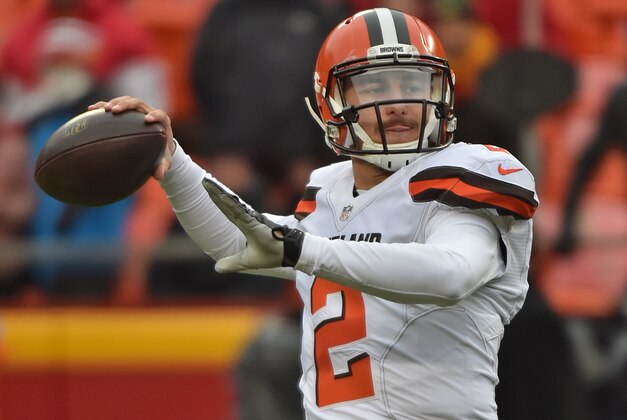 KANSAS CITY, MO - DECEMBER 27:  Quarterback Johnny Manziel #2 of the Cleveland Browns warms up prior to a game against the Kansas City Chiefs on December 27, 2015 at Arrowhead Stadium in Kansas City, Missouri.  (Photo by Peter G. Aiken/Getty Images)