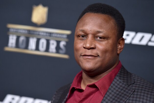 Former NFL player Barry Sanders arrives at the 5th annual NFL Honors at the Bill Graham Civic Auditorium on Saturday, Feb. 6, 2016, in San Francisco. (Photo by Jordan Strauss/Invision for NFL/AP Images)
