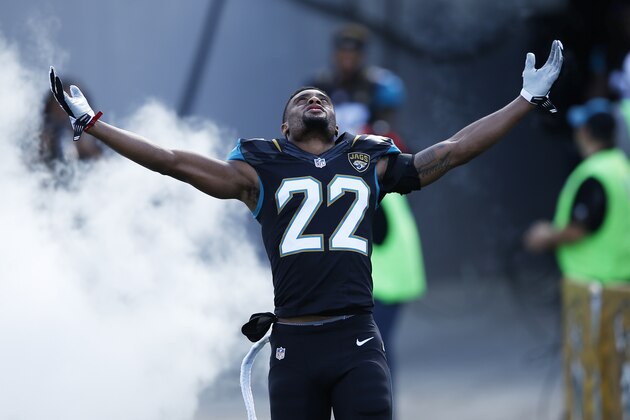 JACKSONVILLE, FL - DECEMBER 20: Aaron Colvin #22 of the Jacksonville Jaguars takes the field before the game against the Atlanta Falcons at EverBank Field on December 20, 2015 in Jacksonville, Florida. The Falcons defeated the Jaguars 23-17. (Photo by Joe Robbins/Getty Images)