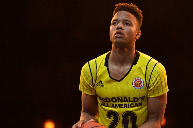 CHICAGO, IL - MARCH 28:  Markelle Fultz of the East shoots during the three-point contest at the McDonald's All American Game Jam Fest at the Chicago Theatre on March 28, 2016 in Chicago, Illinois. (Photo by Brian D. Kersey/Getty Images)