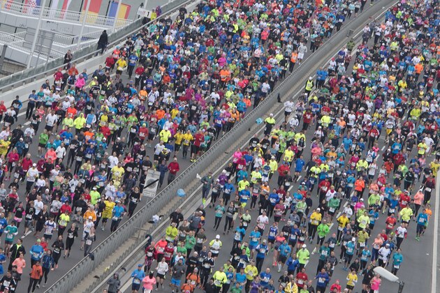 Runners compete during the Vienna City Marathon in Vienna, Austria, on April 10, 2016.
This year, around 42 thousand participants were estimated to take part at the Vienna City Marathon. / AFP / JOE KLAMAR        (Photo credit should read JOE KLAMAR/AFP/Getty Images)