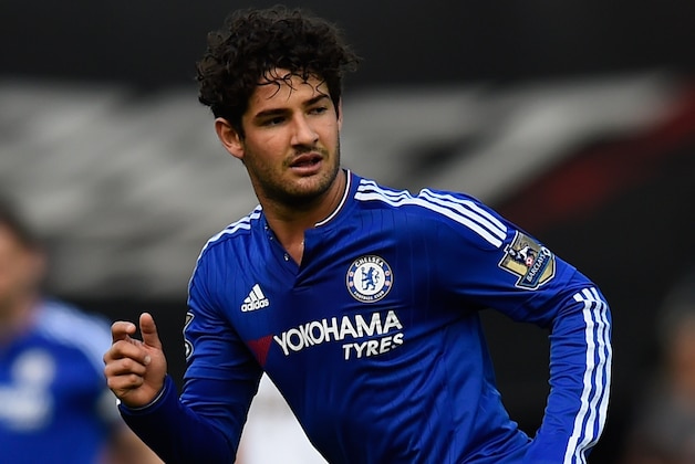 SWANSEA, WALES - APRIL 09:  Alexandre Pato of Chelsea in action during the Barclays Premier League match between Swansea City and Chelsea at Liberty Stadium on April 9, 2016 in Swansea, Wales.  (Photo by Stu Forster/Getty Images)