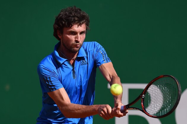 MONTE-CARLO, MONACO - APRIL 10:  Gilles Simon of France in action against Viktor Troicki  of Serbia during day One of the ATP Monte Carlo Masters, at the Monte-Carlo Country Club on April 10, 2016 in Monte-Carlo, Monaco.  (Photo by Valerio Pennicino/Getty Images)