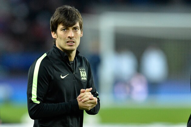 PARIS, FRANCE - APRIL 06: David Silva of Manchester City reacts during warmup before the UEFA Champions League Quarter Final first leg game between Paris Saint-Germain and Manchester City on April 6, 2016 in Paris, France. (Photo by Aurelien Meunier/Getty Images) PARIS, FRANCE - APRIL 06: David Silva of Manchester City reacts during warmup before the UEFA Champions League Quarter Final first leg game between Paris Saint-Germain and Manchester City on April 6, 2016 in Paris, France. (Photo by Aurelien Meunier/Getty Images)