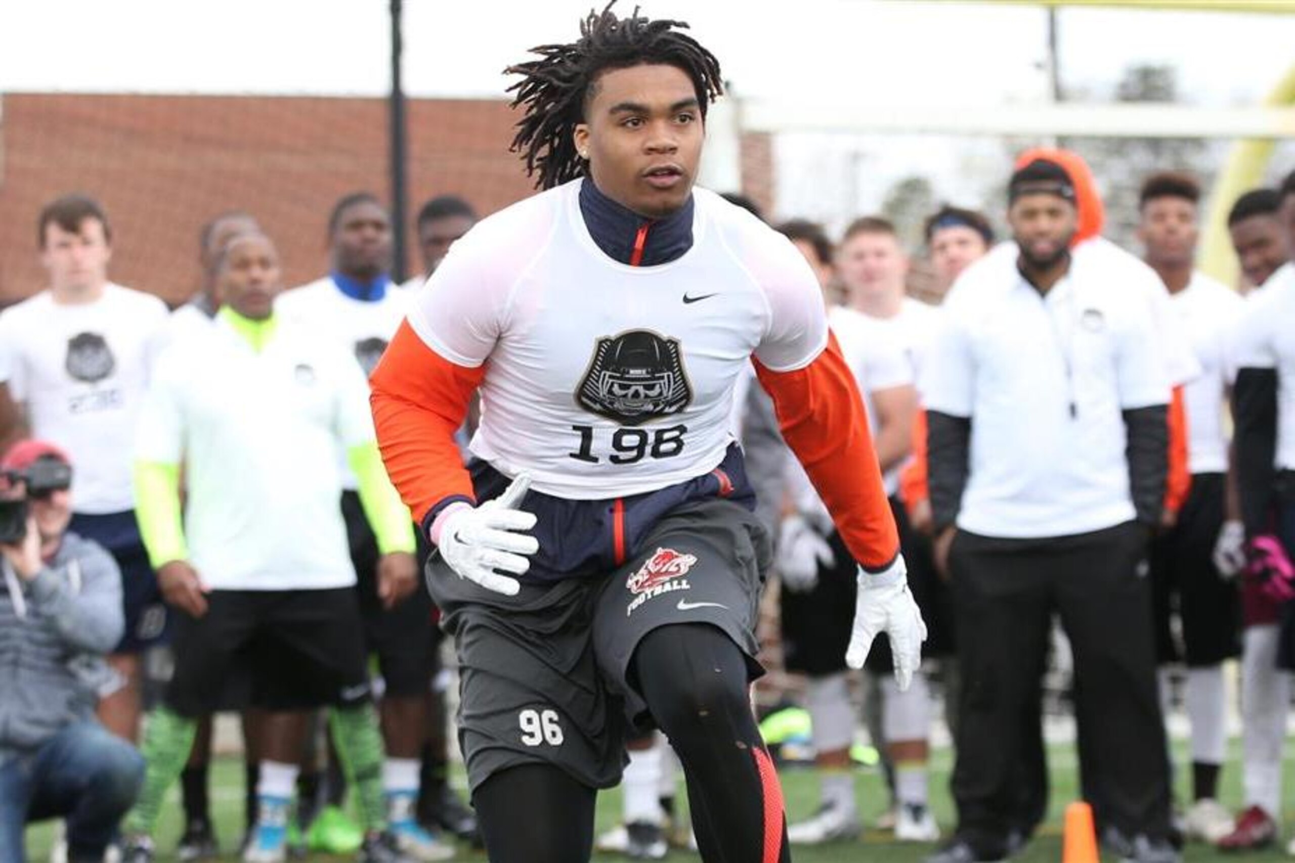 Phenix City, Alabama, linebacker Markail Benton announced his top six on Monday. The list includes schools from the SEC and ACC. Benton reportedly has Auburn and Alabama as his top two schools.