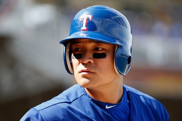 SURPRISE, AZ - MARCH 02:  Shin-Soo Choo #17 of the Texas Rangers during the cactus leauge spring training game against the Kansas City Royals at Surprise Stadium on March 2, 2016 in Surprise, Arizona.  (Photo by Christian Petersen/Getty Images)