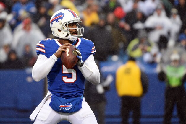 Buffalo Bills quarterback Tyrod Taylor looks to pass against the Dallas Cowboys during the second half of an NFL football game, Sunday, Dec. 27, 2015, in Orchard Park, N.Y. (AP Photo/Gary Wiepert)