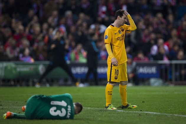MADRID, SPAIN - APRIL 13:  Lionel Messi of FC Barcelona reacts as he fail to score  during the UEFA Champions League quarter final, second leg match between Club Atletico de Madrid and FC Barcelona at the Vincente Calderon on April 13, 2016 in Madrid, Spain.  (Photo by Gonzalo Arroyo Moreno/Getty Images)