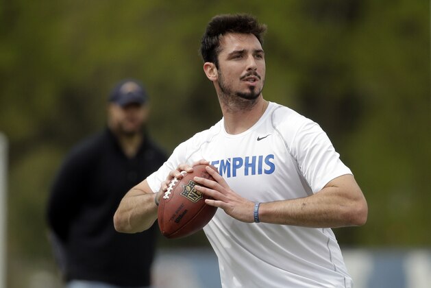 Memphis quarterback Paxton Lynch passes during the school's NFL football pro day Wednesday, April 6, 2016, in Memphis, Tenn. (AP Photo/Mark Humphrey)