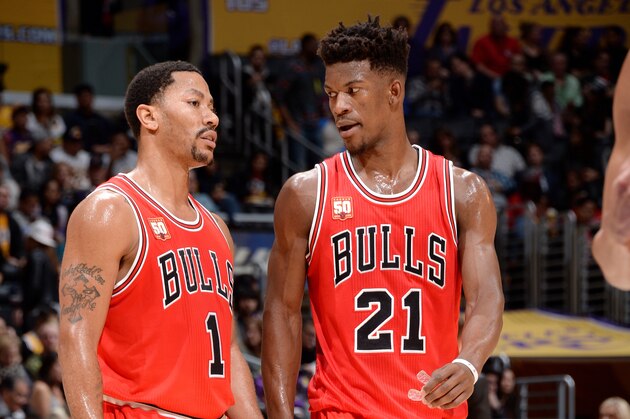 LOS ANGELES, CA - JANUARY 28: Derrick Rose #1 and Jimmy Butler #21 of the Chicago Bulls chat during the game against the Los Angeles Lakers on January 28, 2016 at STAPLES Center in Los Angeles, California. NOTE TO USER: User expressly acknowledges and agrees that, by downloading and/or using this Photograph, user is consenting to the terms and conditions of the Getty Images License Agreement. Mandatory Copyright Notice: Copyright 2016 NBAE (Photo by Andrew D. Bernstein/NBAE via Getty Images)