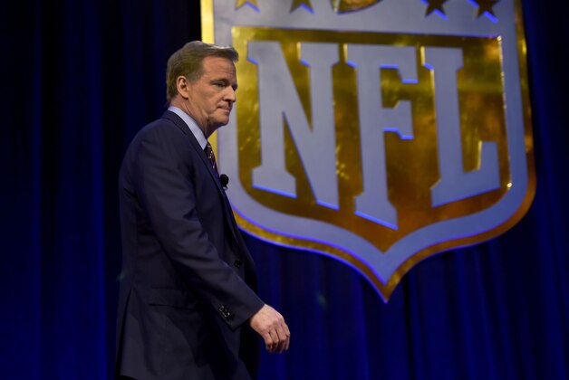 NFL Commissioner Roger Goodell arrives for the Super Bowl 50 press conference February 5, 2016 at the Moscone Convention Center in San Francisco, California.
A perfectly scripted duel between Peyton Manning and his heir apparent Cam Newton will captivate America on Sunday as the Super Bowl marks its 50th anniversary with a quarterback showdown for the ages. / AFP / Timothy A. CLARY        (Photo credit should read TIMOTHY A. CLARY/AFP/Getty Images)