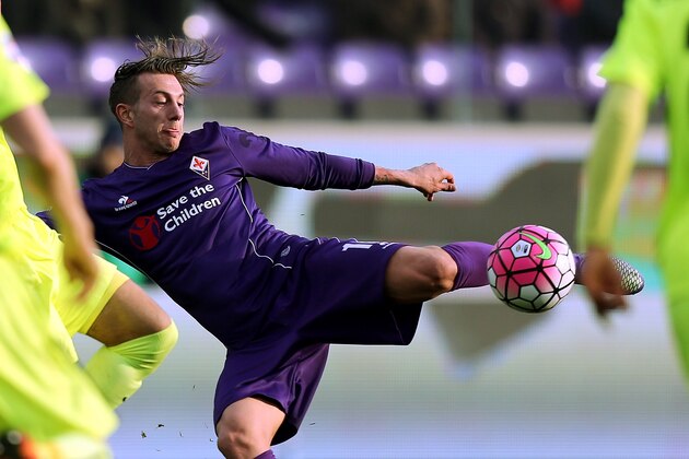 FLORENCE, ITALY - MARCH 13: Federico Bernardeschi of ACF Fiorentina in action during the Serie A match between ACF Fiorentina and Hellas Verona FC at Stadio Artemio Franchi on March 13, 2016 in Florence, Italy.  (Photo by Gabriele Maltinti/Getty Images)