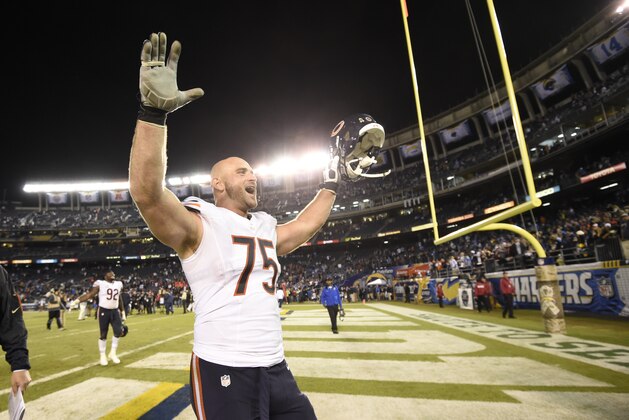 Chicago Bears offensive tackle Kyle Long celebrates with fans after defeating the San Diego Chargers in an NFL football game Monday, Nov. 9, 2015, in San Diego. (AP Photo/Denis Poroy) Chicago Bears offensive tackle Kyle Long celebrates with fans after defeating the San Diego Chargers in an NFL football game Monday, Nov. 9, 2015, in San Diego. (AP Photo/Denis Poroy)