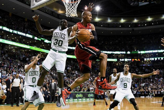 BOSTON, MA - MARCH 19: Ray Allen #34 of the Miami Heat pass the ball against the Boston Celtics on March 19, 2014 at the TD Garden in Boston, Massachusetts.  NOTE TO USER: User expressly acknowledges and agrees that, by downloading and or using this photograph, User is consenting to the terms and conditions of the Getty Images License Agreement. Mandatory Copyright Notice: Copyright 2014 NBAE  (Photo by Brian Babineau/NBAE via Getty Images)