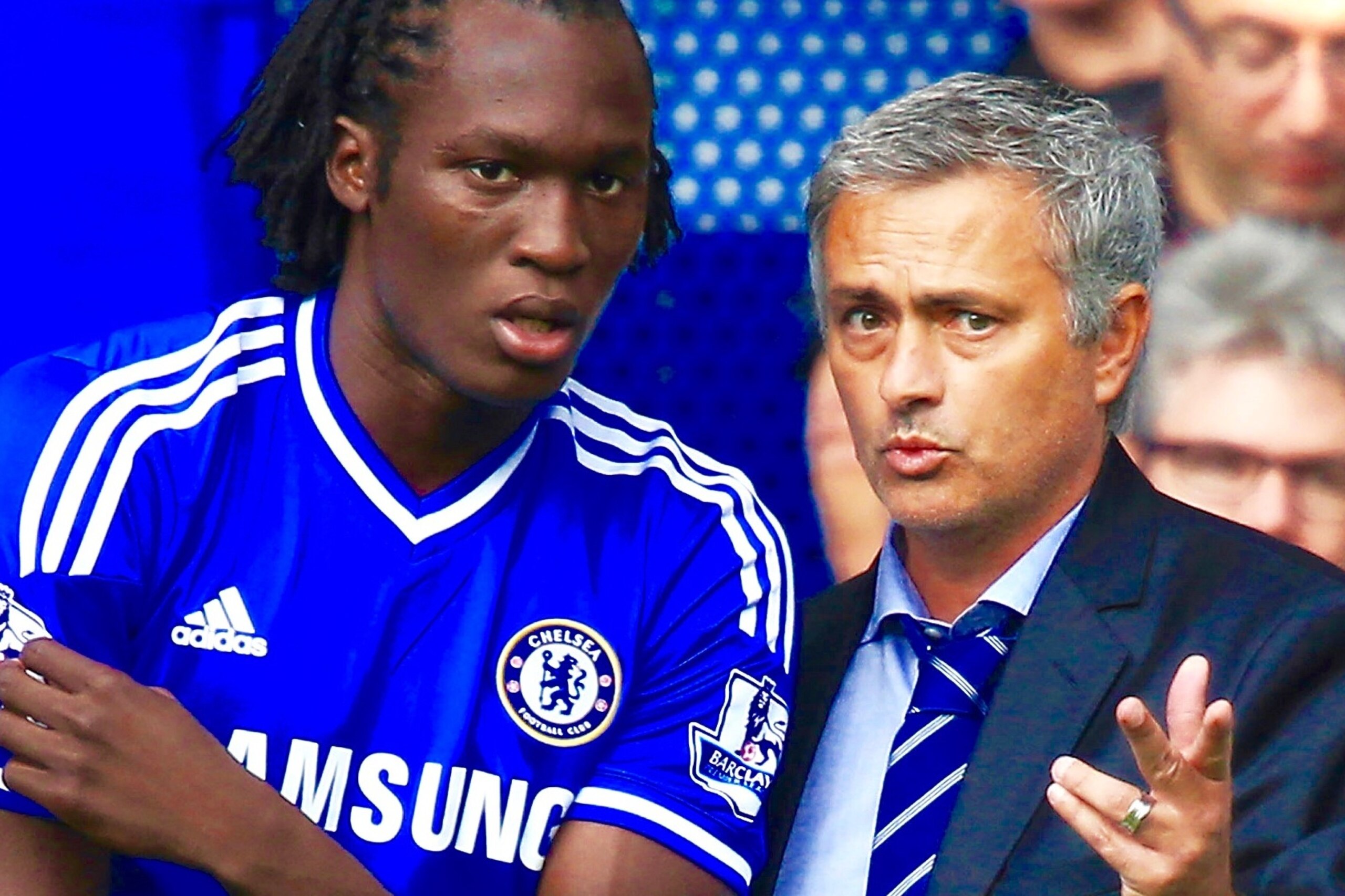 LONDON, ENGLAND - AUGUST 18:  Chelsea manager Jose Mourinho talks to substitute Romelu Lukaku of Chelsea during the Barclays Premier League match between Chelsea and Hull City at Stamford Bridge on August 18, 2013 in London, England.  (Photo by Richard Heathcote/Getty Images)