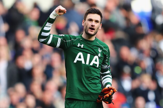 LONDON, UNITED KINGDOM - APRIL 10:  Hugo Lloris of Tottenham Hotspur celebrates victory after the Barclays Premier League match between Tottenham Hotspur and Manchester United at White Hart Lane on April 10, 2016 in London, England.  (Photo by Clive Rose/Getty Images)
