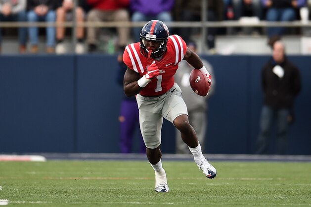 OXFORD, MS - NOVEMBER 21:  Laquon Treadwell #1 of the Mississippi Rebels runs for yards during a game against the LSU Tigers at Vaught-Hemingway Stadium on November 21, 2015 in Oxford, Mississippi.  (Photo by Stacy Revere/Getty Images)