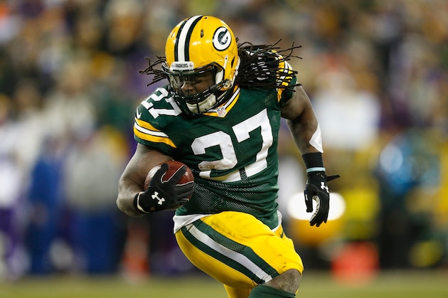 GREEN BAY, WI - JANUARY 03:  Eddie Lacy #27 of the Green Bay Packers carries the ball during the second half against the Minnesota Vikings at Lambeau Field on January 3, 2016 in Green Bay, Wisconsin.  (Photo by Wesley Hitt/Getty Images)