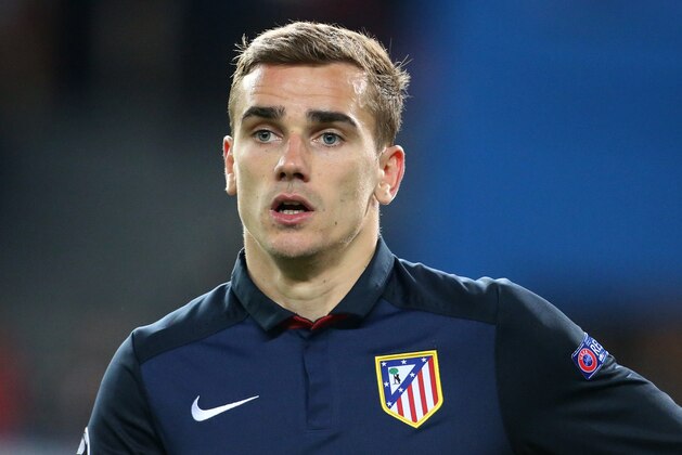 MADRID, SPAIN - APRIL 13: Antoine Griezmann of Atletico Madrid looks on during the UEFA Champions League quarter final second leg match between Atletico Madrid and FC Barcelona at Vicente Calderon stadium on April 13, 2016 in Madrid, Spain. (Photo by Jean Catuffe/Getty Images)