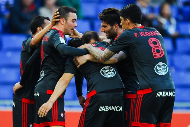 BARCELONA, SPAIN - APRIL 19:  Iago Aspas (L) of RC Celta de Vigo celebrates with his team mates after scoring the opening goal during the La Liga match between Real CD Espanyol and Celta Vigo at Cornella-El Prat Stadium on April 19, 2016 in Barcelona, Spain.  (Photo by David Ramos/Getty Images)